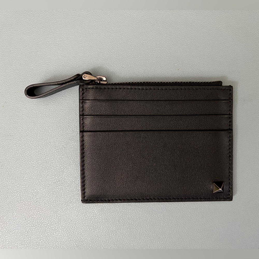 Valentino Rockstud Zipped Cardholder Black